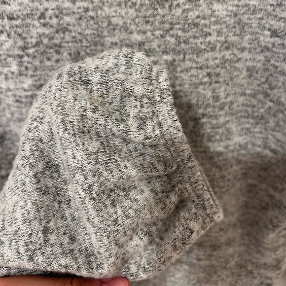 A&F Sweater✨ - Picture 6 of 7